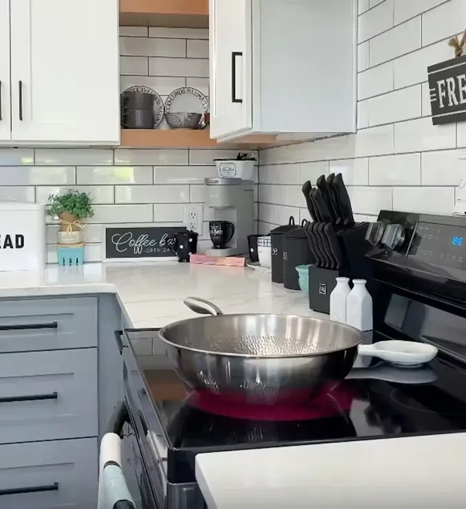 Joyhnny pan in a modern kitchen